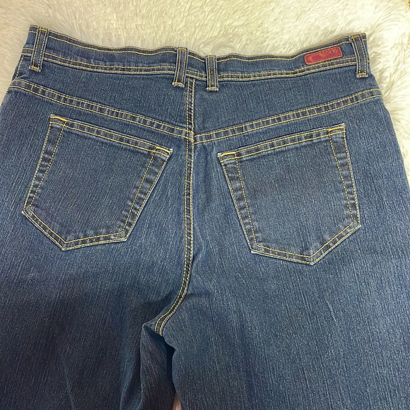 Gloria Vanderbilt Hightop crop Jeans Sz12 - Picture 3 of 4